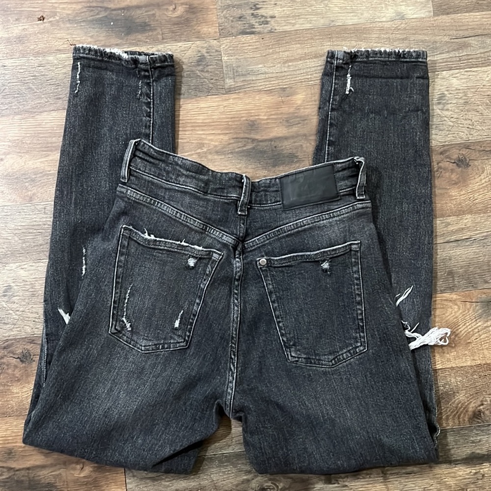High Rise Mom Jeans - Picture 4 of 4